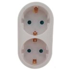 Enchufe adaptador doble frontal 16A