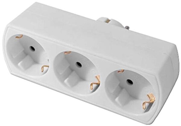 Enchufe triple frontal 16A