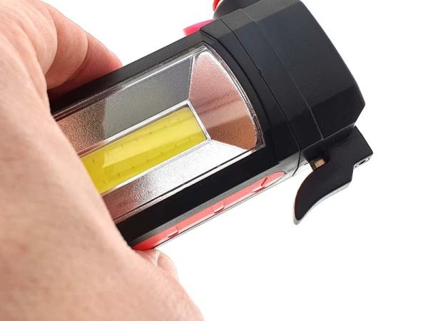 Luz emergencia coche con cuchilla cortacinturones y martillo rompecristales