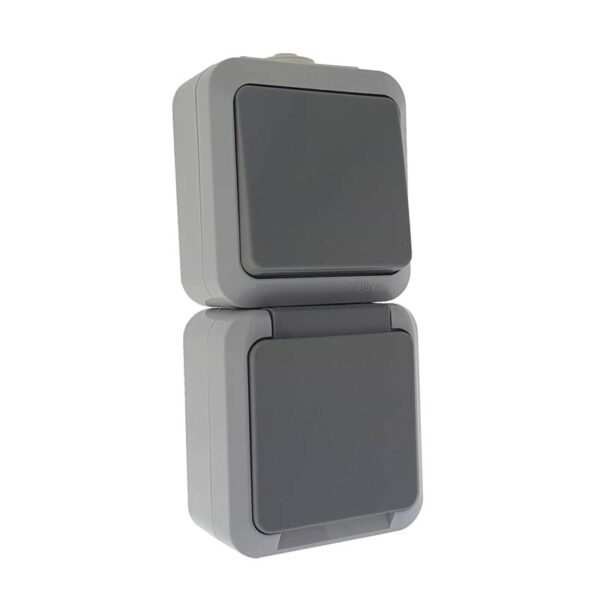 Conjunto interruptor 10A con base enchufe estanca 16A IP54